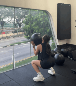 Isabelle wall ball 1